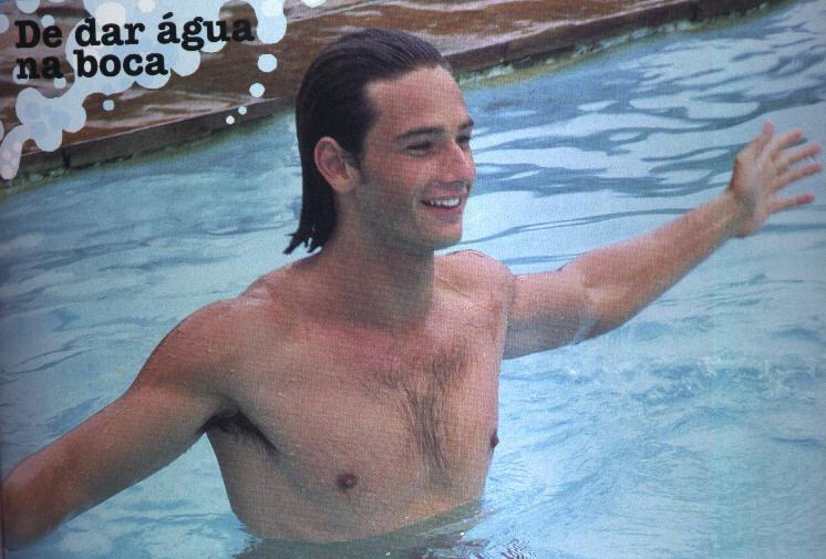 Родриго Санторо ^ Rodrigo Santoro : Ангелы Чарли: полное удушье : Влюбленные женщины : Нежный яд : Неукротимая Хильда