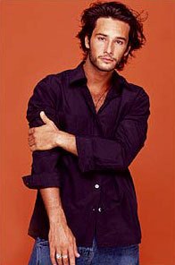 Родриго Санторо ^ Rodrigo Santoro : Ангелы Чарли: полное удушье : Влюбленные женщины : Нежный яд : Неукротимая Хильда