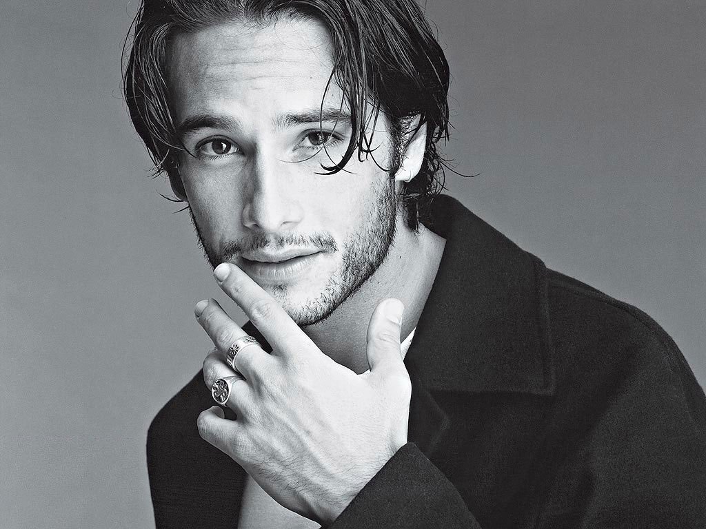 Родриго Санторо ^ Rodrigo Santoro : Ангелы Чарли: полное удушье : Влюбленные женщины : Нежный яд : Неукротимая Хильда