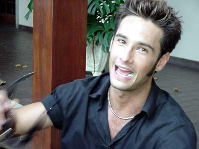 Родриго Санторо ^ Rodrigo Santoro : Ангелы Чарли: полное удушье : Влюбленные женщины : Нежный яд : Неукротимая Хильда