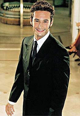 Родриго Санторо ^ Rodrigo Santoro : Ангелы Чарли: полное удушье : Влюбленные женщины : Нежный яд : Неукротимая Хильда