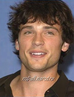 Тайны Смолвиля ^ Smallville : Том Вэллинг : Кристин Кройк : Майкл Розенбаум : Эллисон Мэк : Сэм Джонс III : Аннет О'Тул : Джон Шнайдер : Джон Глоувер : Эммануэлль Вогиер