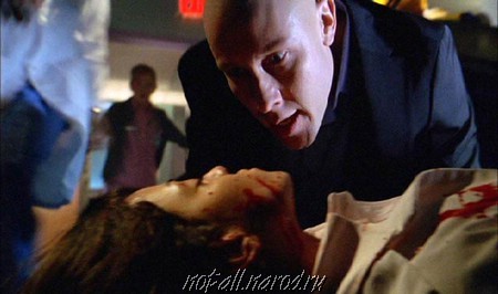 Тайны Смолвиля ^ Smallville : Том Вэллинг : Кристин Кройк : Майкл Розенбаум : Эллисон Мэк : Сэм Джонс III : Аннет О'Тул : Джон Шнайдер : Джон Глоувер : Эммануэлль Вогиер