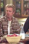 Тайны Смолвиля ^ Smallville : Том Вэллинг : Кристин Кройк : Майкл Розенбаум : Эллисон Мэк : Сэм Джонс III : Аннет О'Тул : Джон Шнайдер