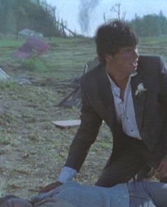 Тайны Смолвиля ^ Smallville : Том Вэллинг : Кристин Кройк : Майкл Розенбаум : Эллисон Мэк : Сэм Джонс III : Аннет О'Тул : Джон Шнайдер